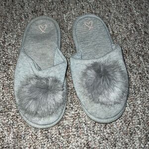 Victoria’s Secret grey ball house slippers Large